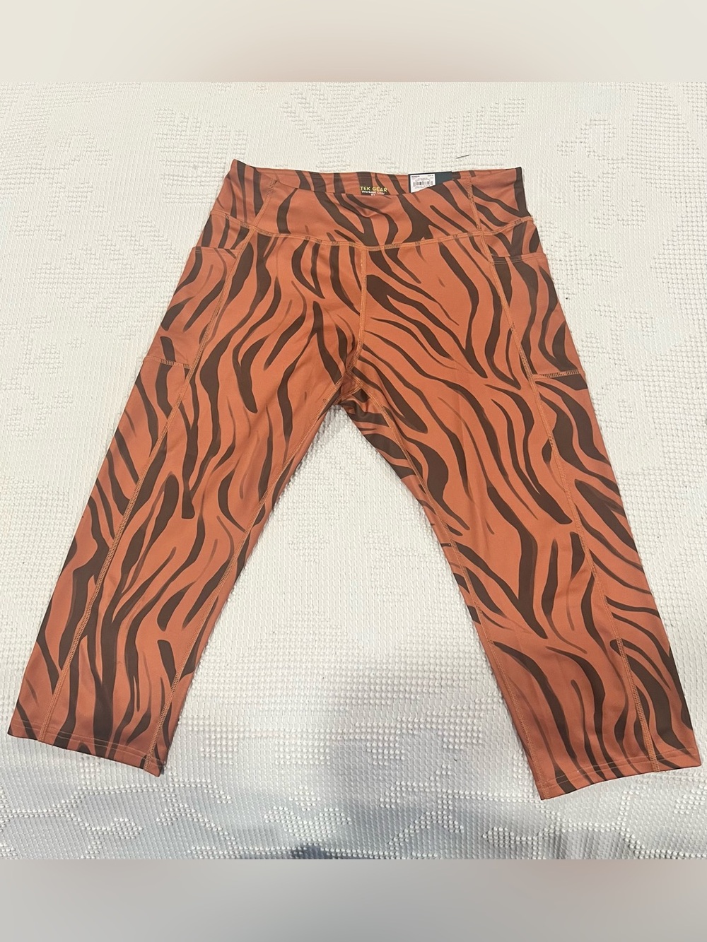 NWT Tek Gear XL Mid Rise Orange Rust Black Tiger Animal Pockets Capri Leggings